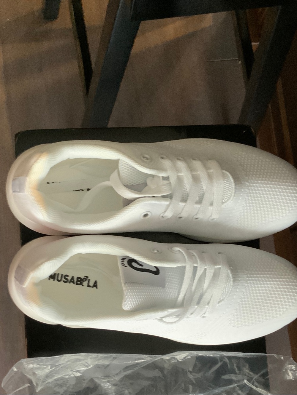 Women’s White Knit Sneakers — Lightweight Everyday Comfort